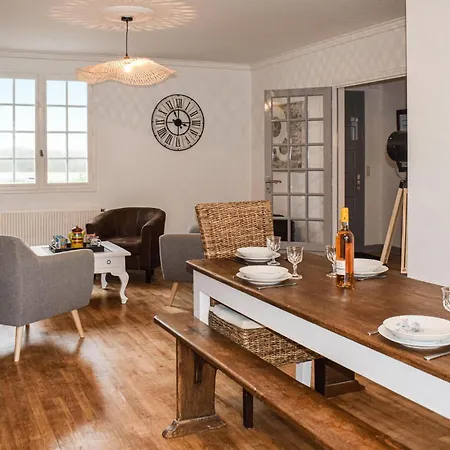 Amazing In Dor Les Pins With Kitchen Sables-d'Or-les-Pins